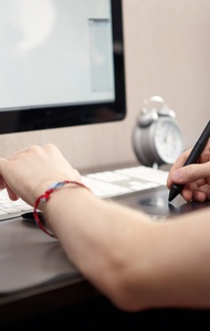 ILLUSTRATOR